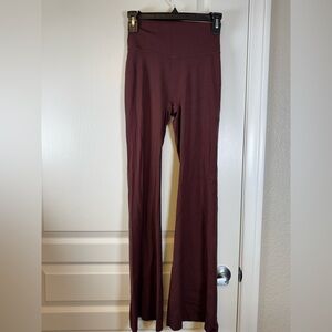 VSX Victoria's Secret Sport Maroon Leggings Yoga Pants Size Med EUC #5875